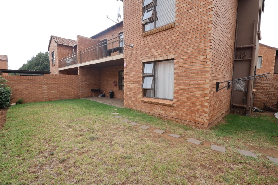 2 Bedroom Property for Sale in Vredenhof Sh Free State